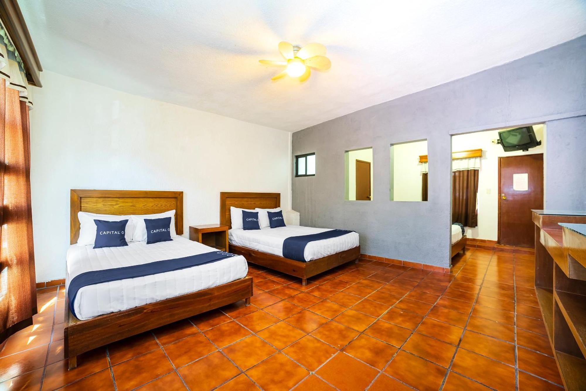 Capital O Hotel Casa Blanca Celaya  Zewnętrze zdjęcie