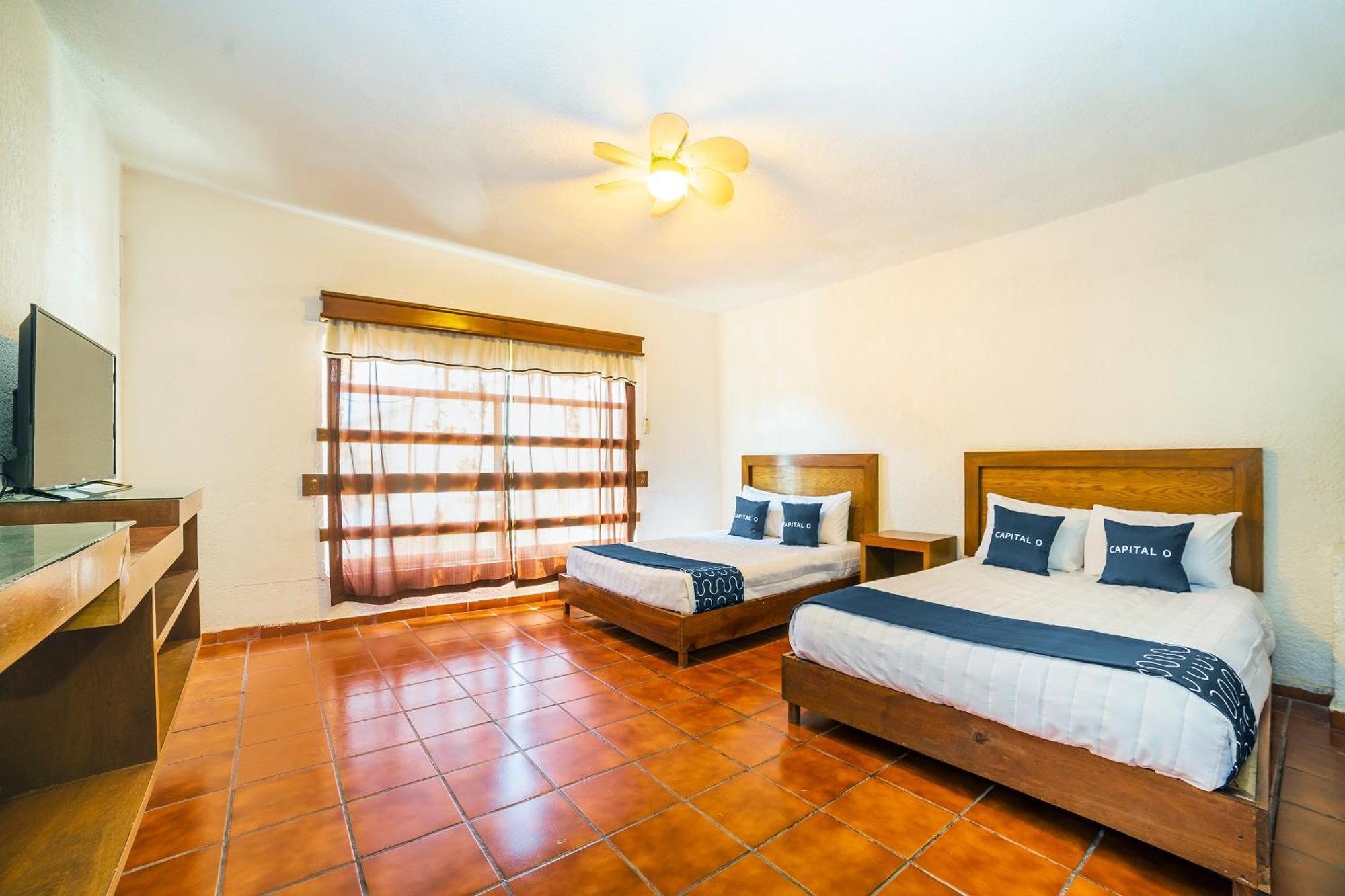 Capital O Hotel Casa Blanca Celaya  Zewnętrze zdjęcie