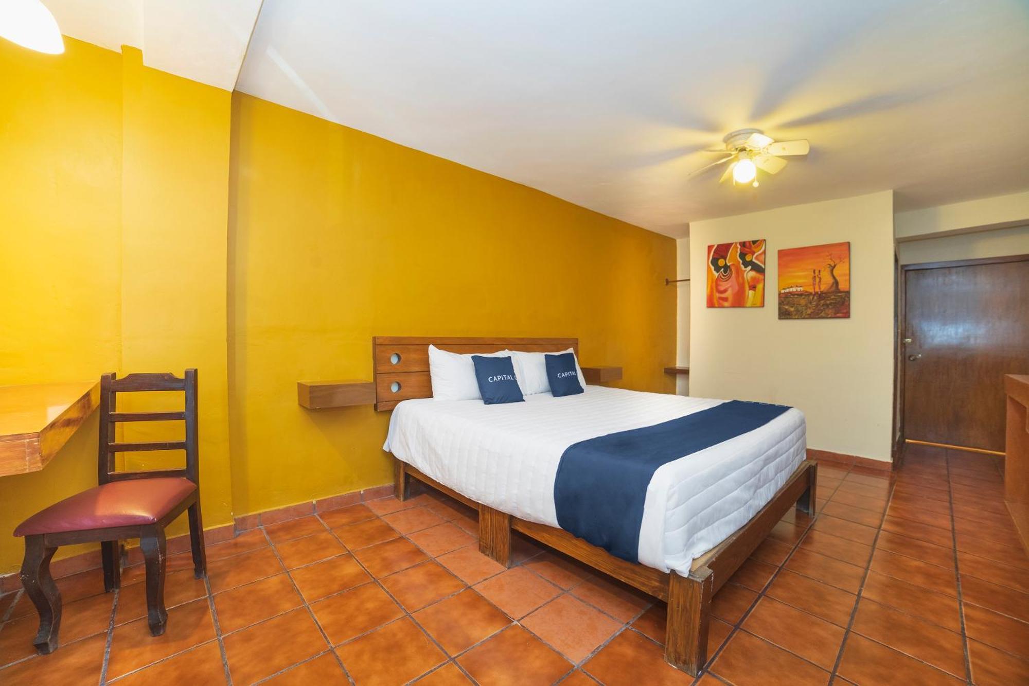Capital O Hotel Casa Blanca Celaya  Zewnętrze zdjęcie