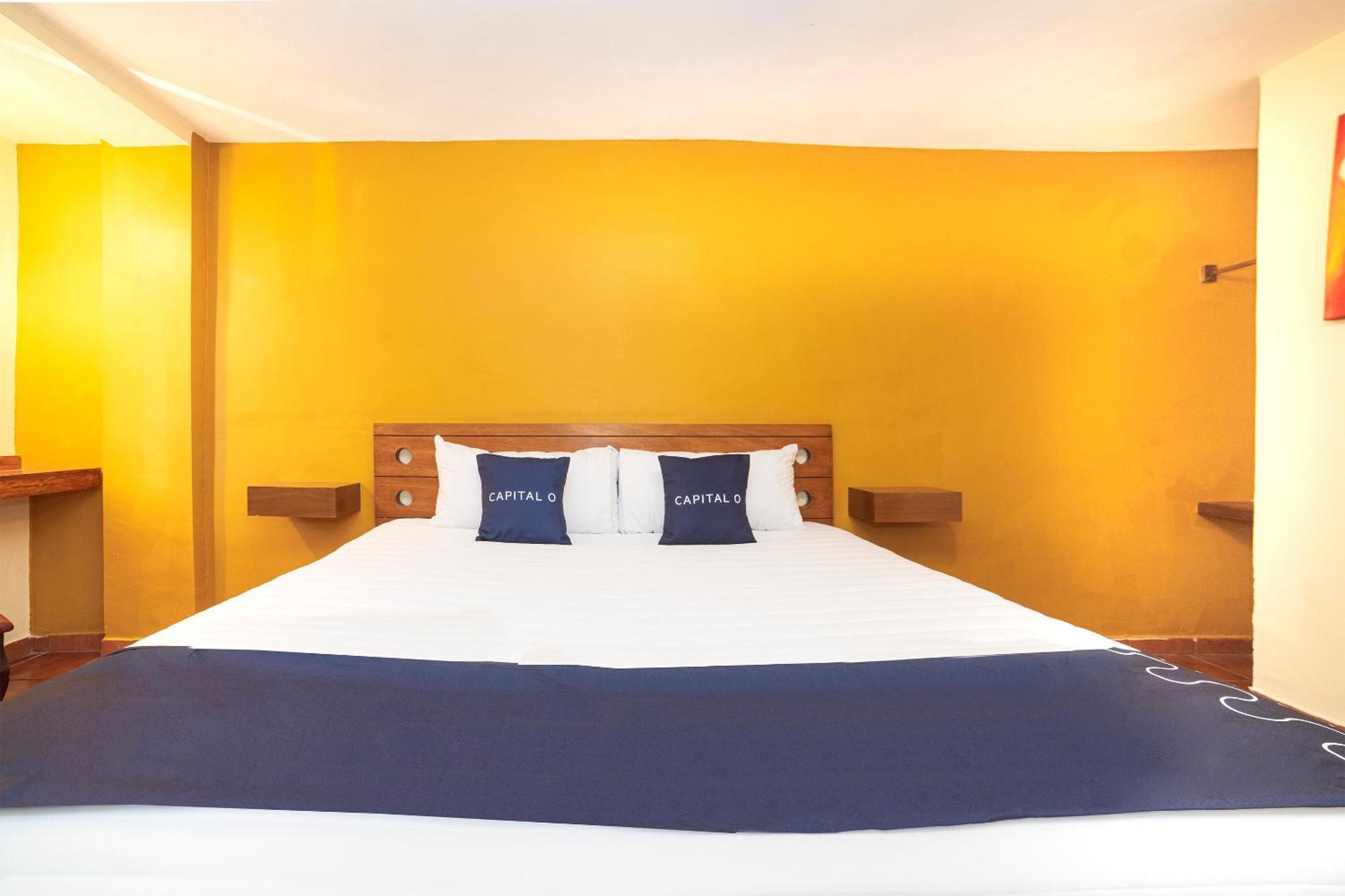 Capital O Hotel Casa Blanca Celaya  Zewnętrze zdjęcie