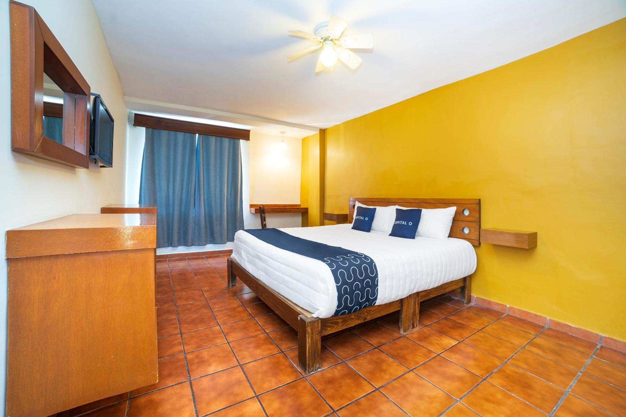 Capital O Hotel Casa Blanca Celaya  Zewnętrze zdjęcie