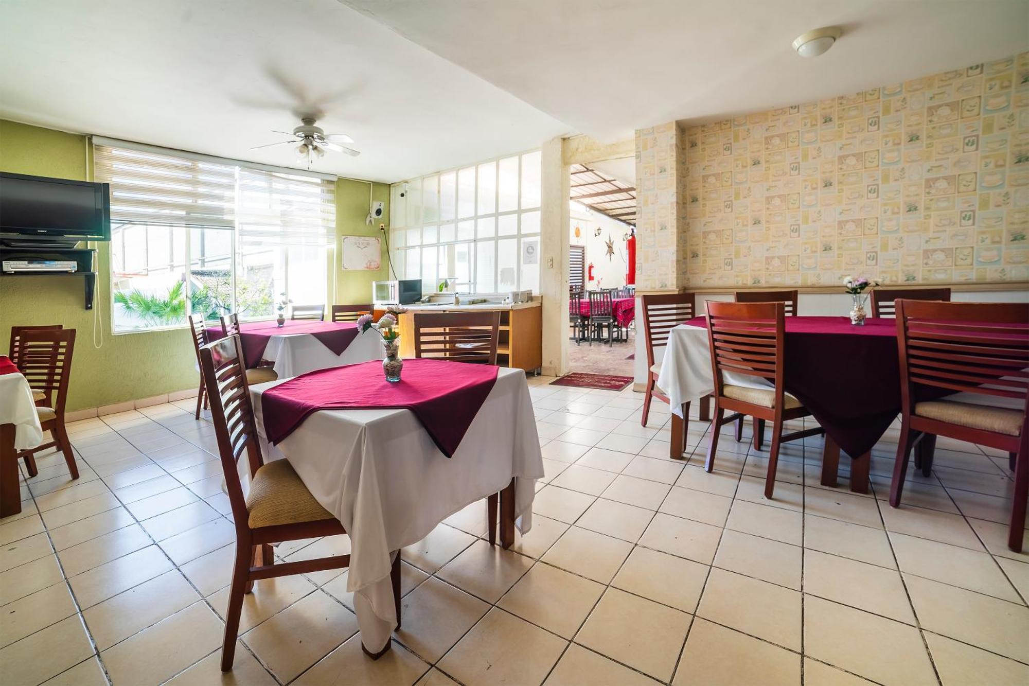 Capital O Hotel Casa Blanca Celaya  Zewnętrze zdjęcie