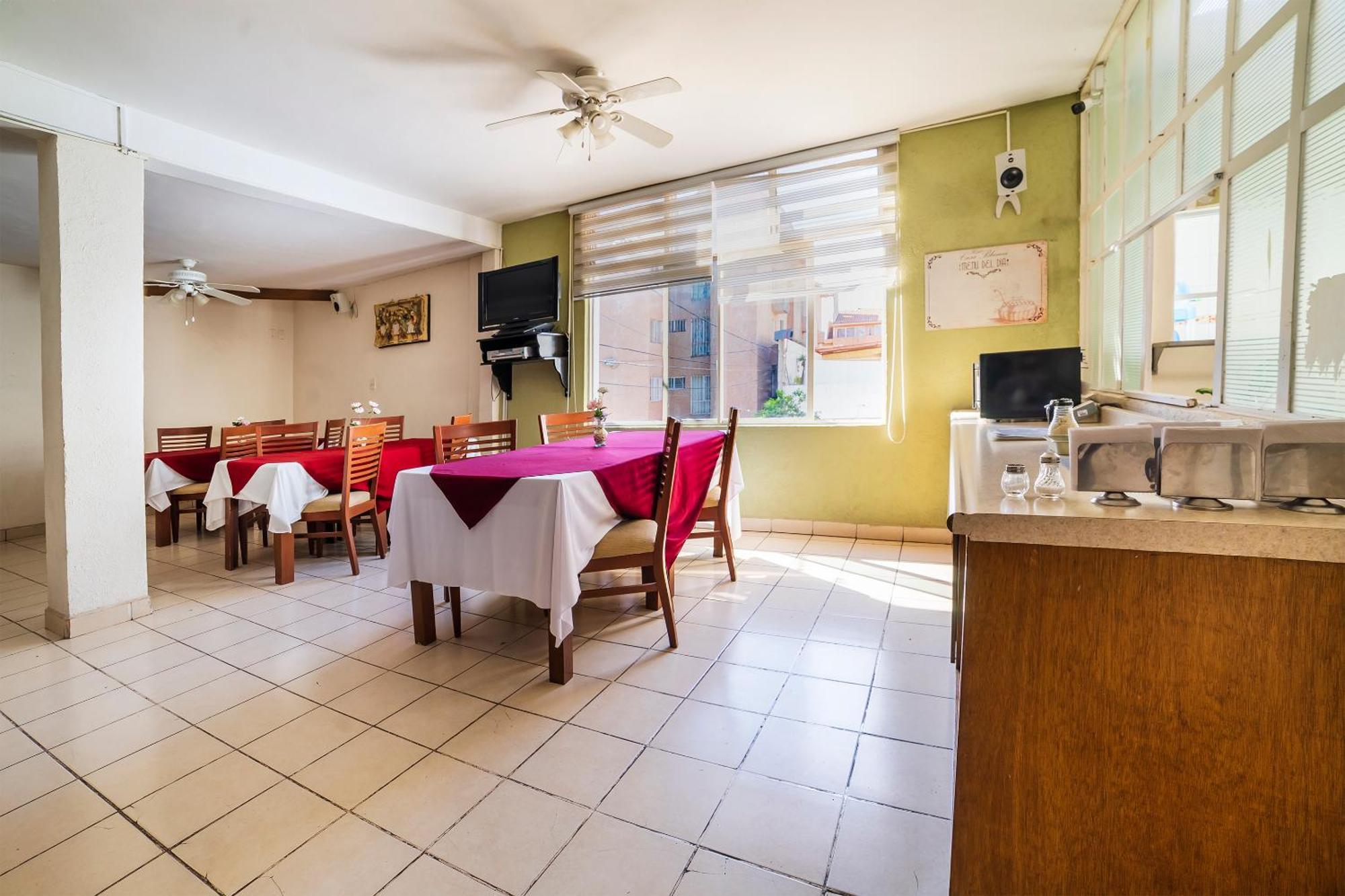Capital O Hotel Casa Blanca Celaya  Zewnętrze zdjęcie