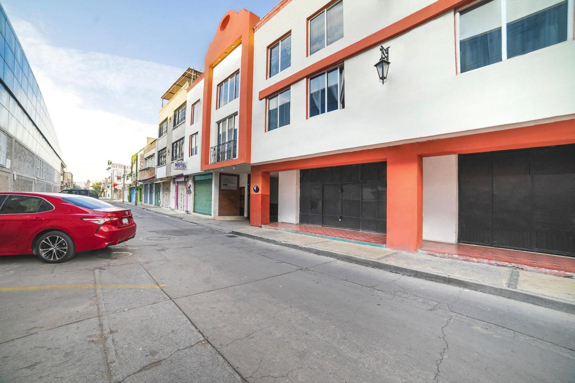 Capital O Hotel Casa Blanca Celaya  Zewnętrze zdjęcie